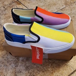 Womens Size 8.5 Bucketfeet Slip on Shoes